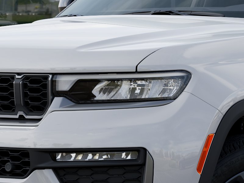 New 2026 Bright White Clear-Coat Exterior Paint Jeep 85th Anniversary Edition image 36