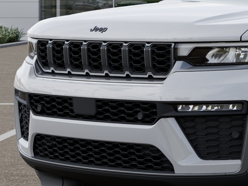 New 2026 Bright White Clear-Coat Exterior Paint Jeep 85th Anniversary Edition image 37
