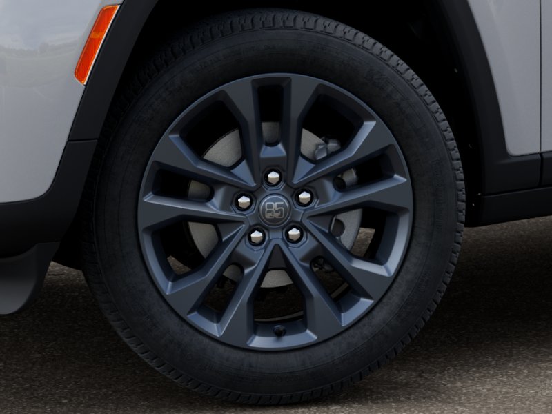 New 2026 Bright White Clear-Coat Exterior Paint Jeep 85th Anniversary Edition image 34
