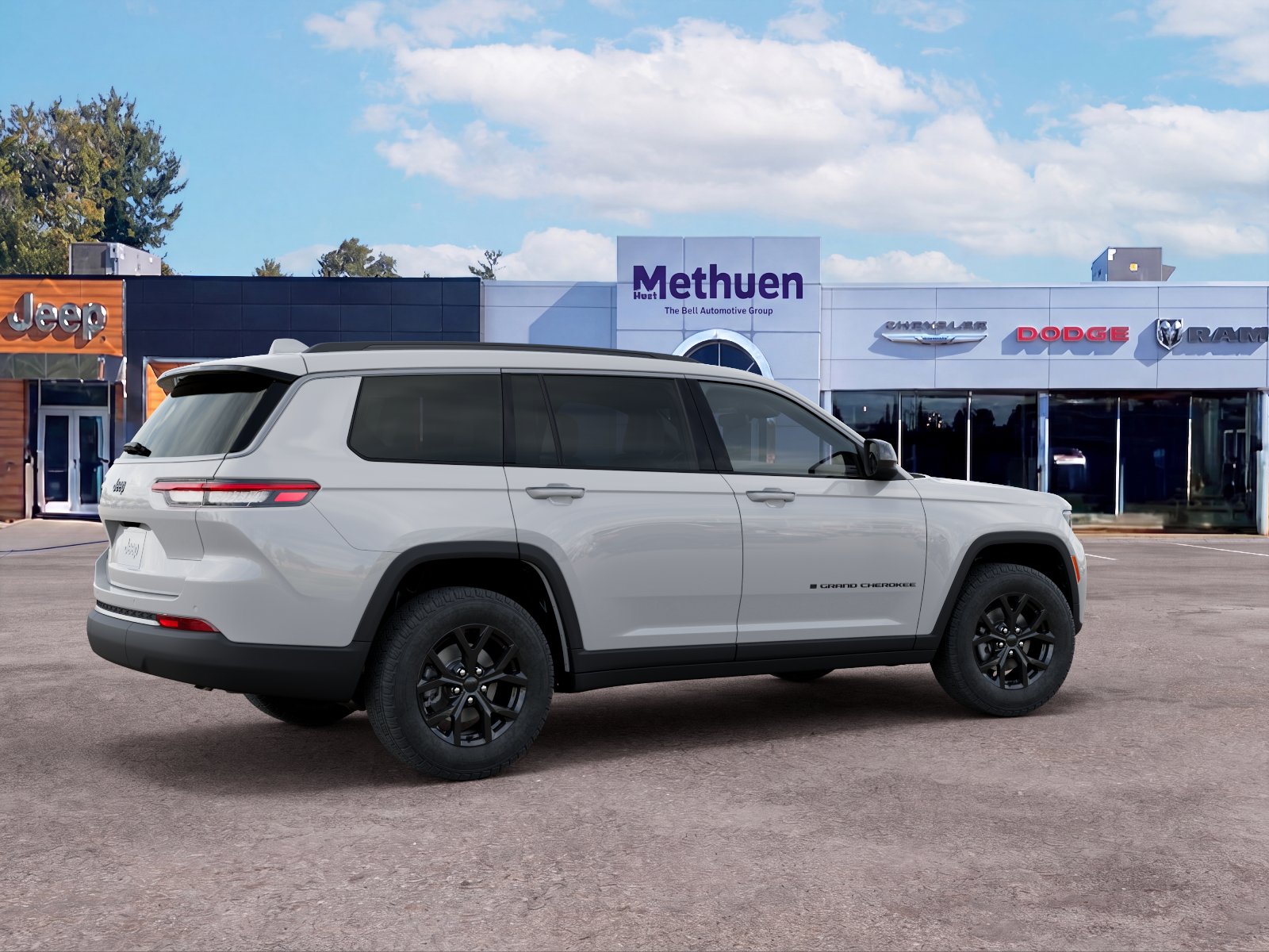 New 2026 Bright White Clear-Coat Exterior Paint Jeep Laredo Altitude image 30