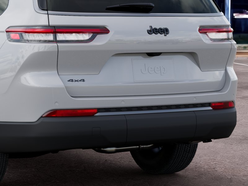 New 2026 Bright White Clear-Coat Exterior Paint Jeep Laredo Altitude image 39