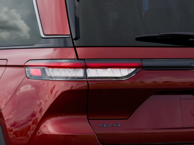New 2026 Velvet Red Pearl-Coat Exterior Paint Jeep Laredo Altitude image 24