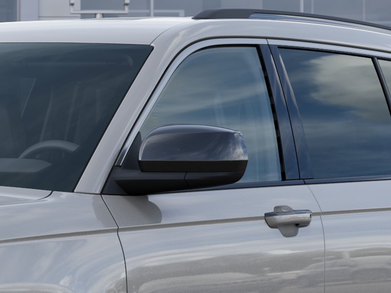 New 2026 Silver Zynith Exterior Paint Jeep Laredo Altitude image 48