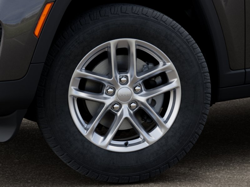New 2026 Baltic Gray Metallic Clear-Coat Exterior Paint Jeep Laredo X image 35
