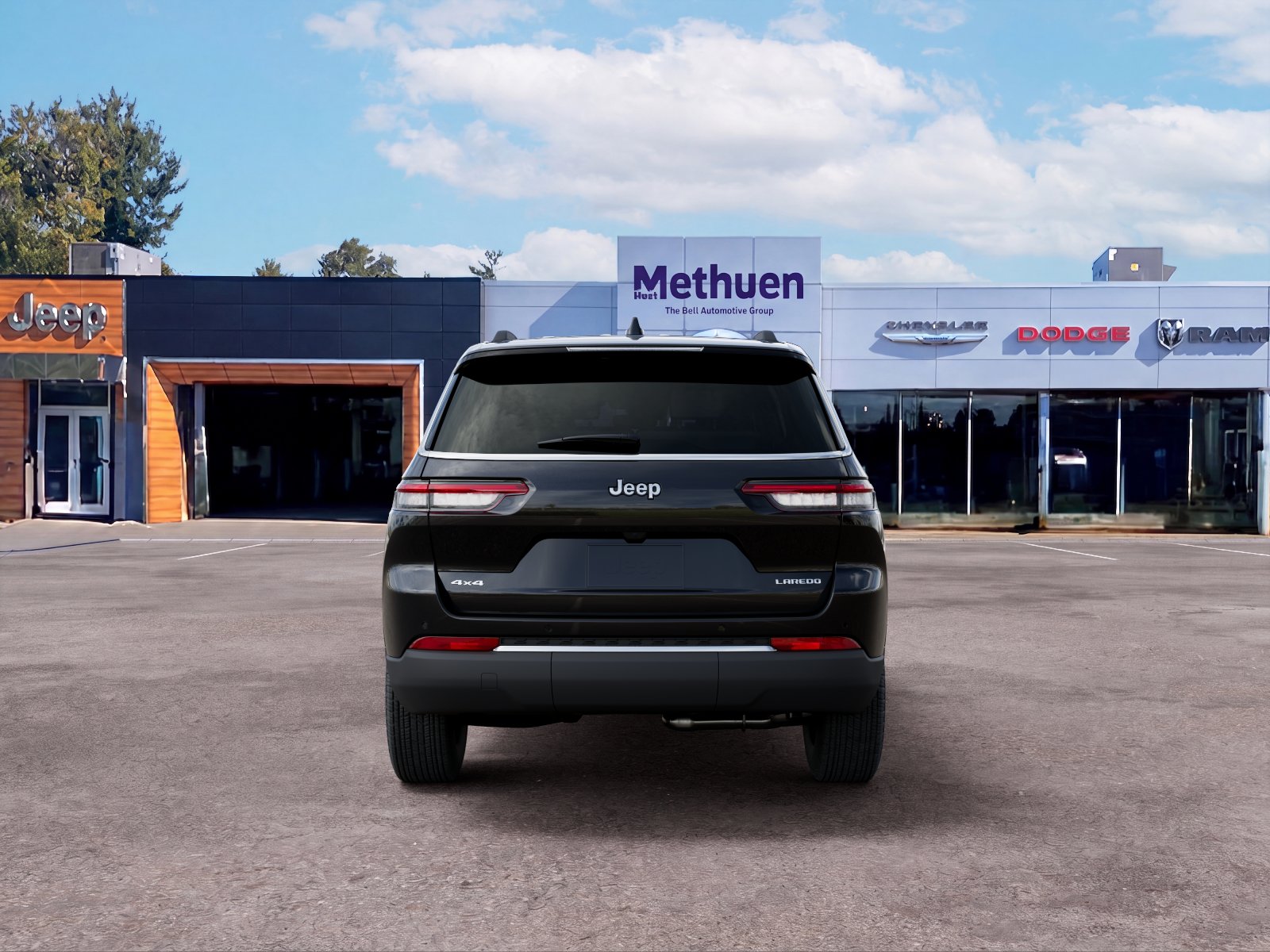 New 2026 Diamond Black Crystal Pearlcoat Jeep Laredo X image 22