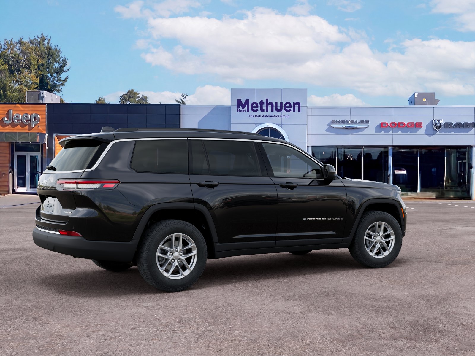 New 2026 Diamond Black Crystal Pearlcoat Jeep Laredo X image 19