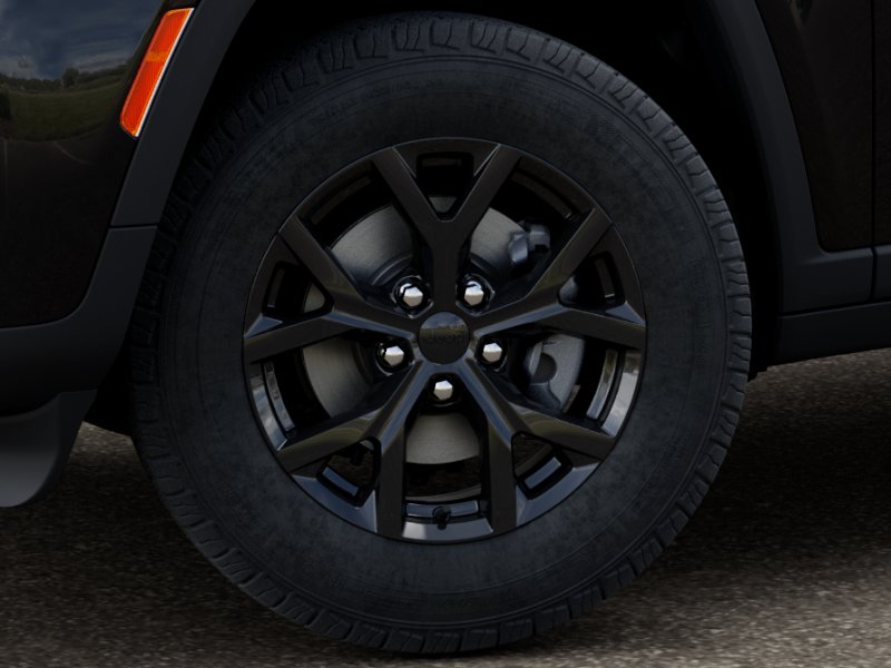 New 2026 Diamond Black Crystal Pearlcoat Jeep Laredo Altitude image 8