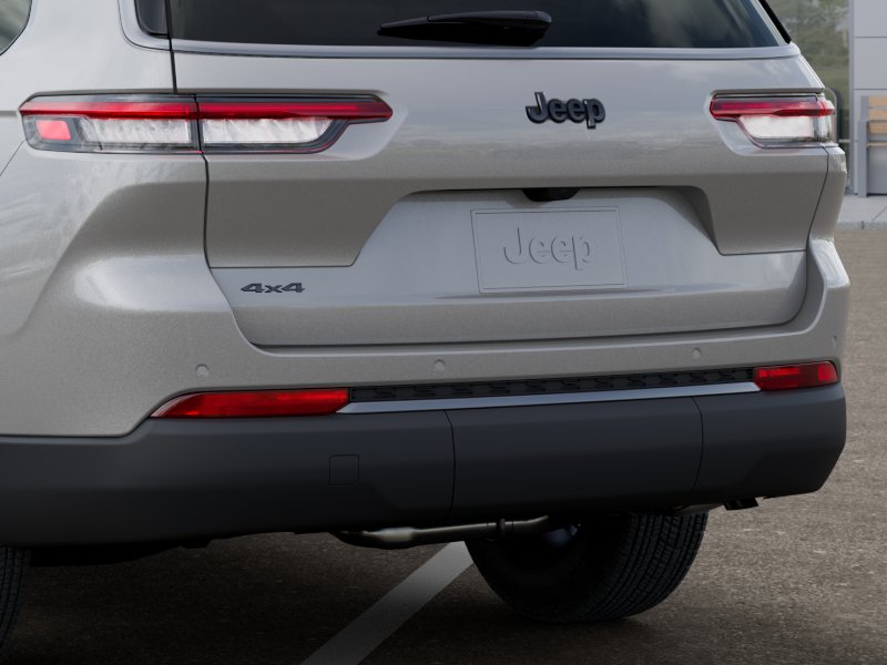 New 2026 Silver Zynith Jeep Laredo image 13