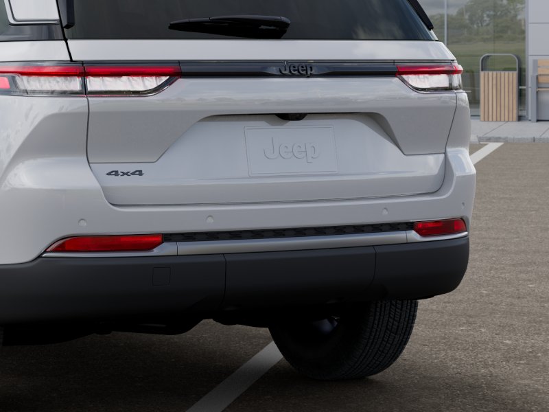 New 2026 Bright White Clearcoat Jeep Laredo Altitude image 13