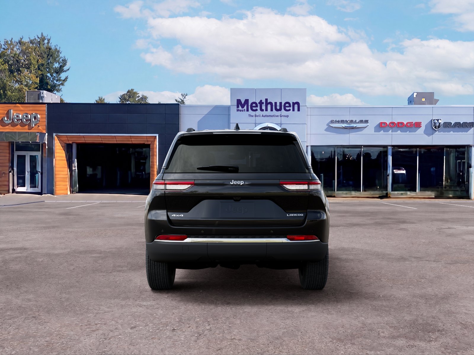 New 2026 Diamond Black Crystal Pearl-Coat Exterior Paint Jeep Laredo X image 22