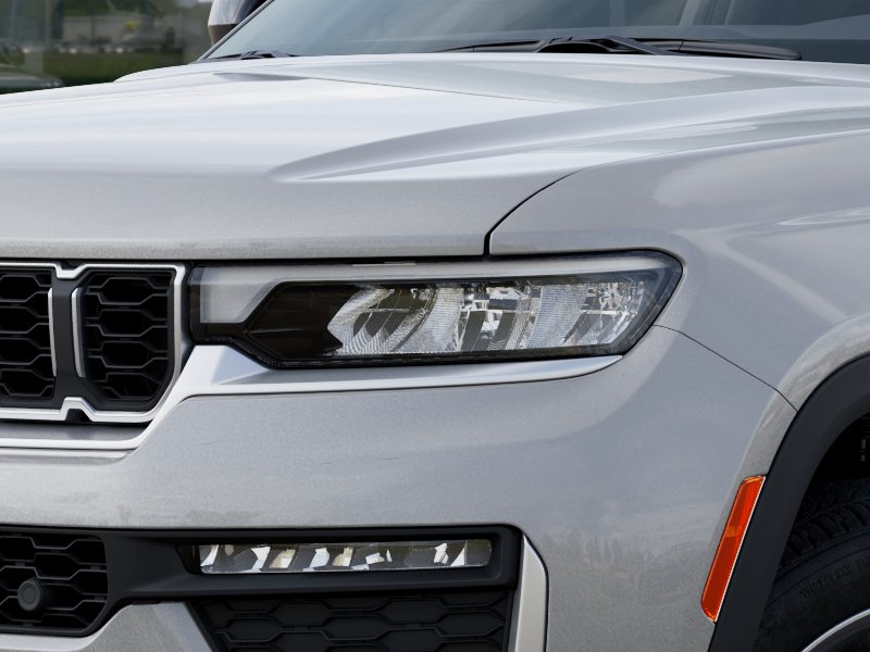 New 2026 Silver Zynith Exterior Paint Jeep Limited image 45