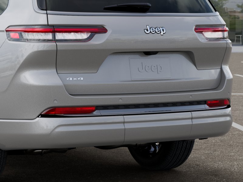New 2026 Silver Zynith Exterior Paint Jeep Limited Reserve image 40