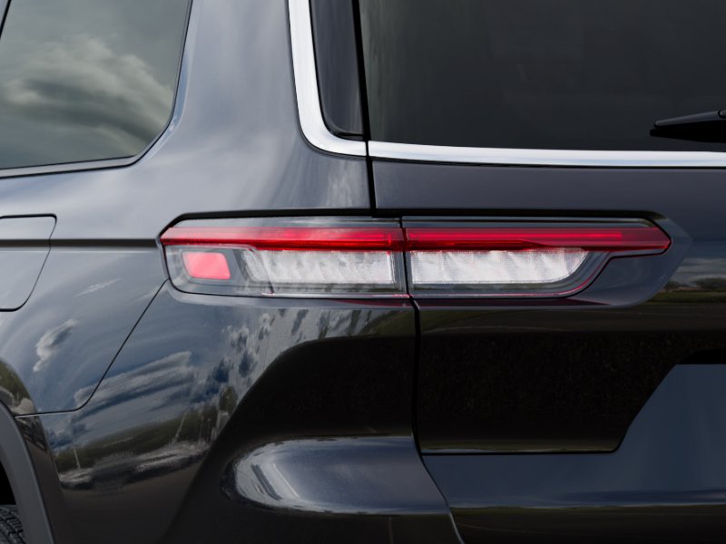 New 2026 Diamond Black Crystal Pearl-Coat Exterior Paint Jeep Laredo X image 45