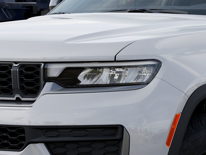 New 2026 Bright White Clear-Coat Exterior Paint Jeep Laredo image 10