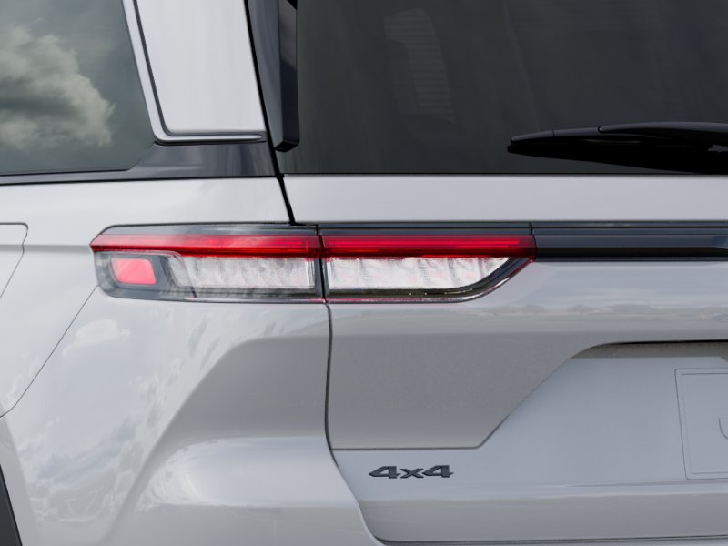 New 2026 Bright White Clear-Coat Exterior Paint Jeep Laredo image 9