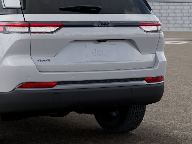 New 2026 Bright White Clear-Coat Exterior Paint Jeep Laredo image 13