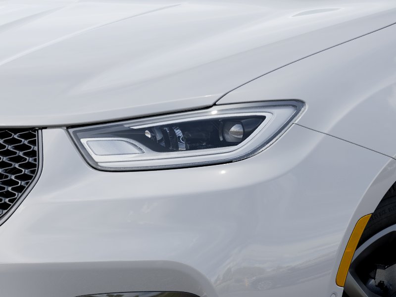 New 2026 Bright White Clearcoat Chrysler Select image 10