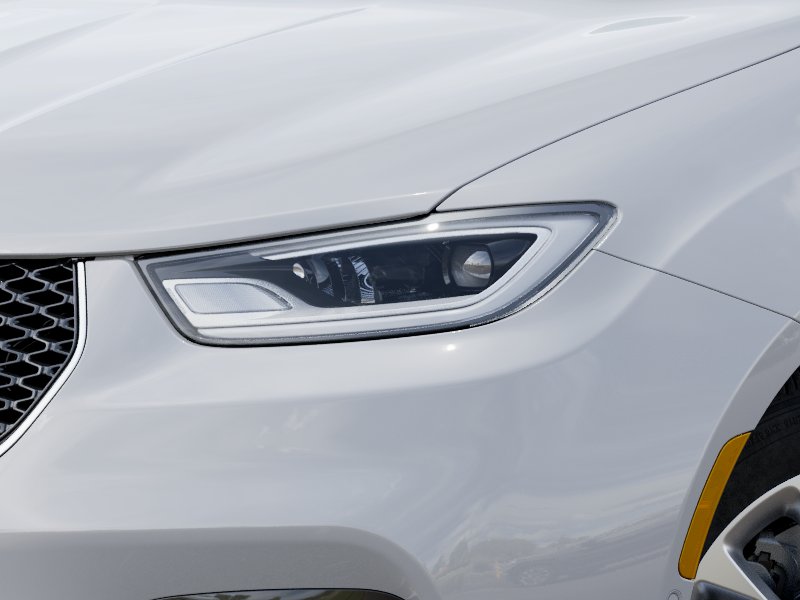 New 2026 Bright White Clear-Coat Exterior Paint Chrysler Select image 36