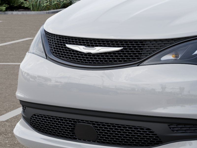 New 2026 Bright White Clear-Coat Exterior Paint Chrysler LX image 38