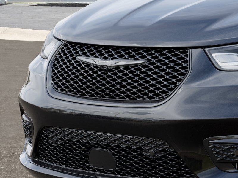 New 2026 Diamond Black Crystal Pearl-Coat Exterior Paint Chrysler Select image 37