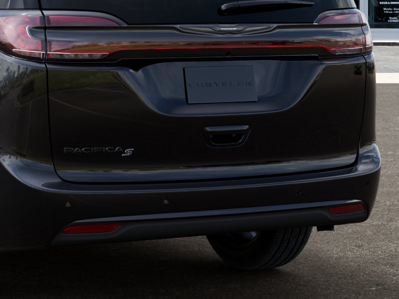 New 2026 Diamond Black Crystal Pearl-Coat Exterior Paint Chrysler Select image 39