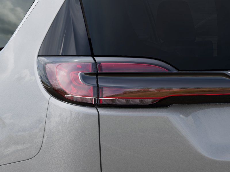 New 2026 Silver Mist Clearcoat Chrysler Select image 9