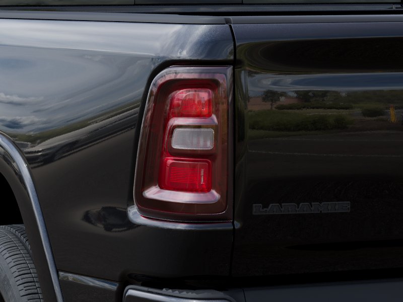 New 2026 Diamond Black Crystal Pearl-Coat Exterior Paint RAM Laramie image 35