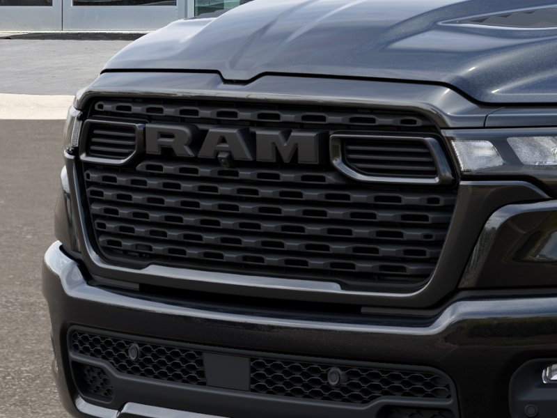 New 2026 Diamond Black Crystal Pearl-Coat Exterior Paint RAM Tradesman image 37
