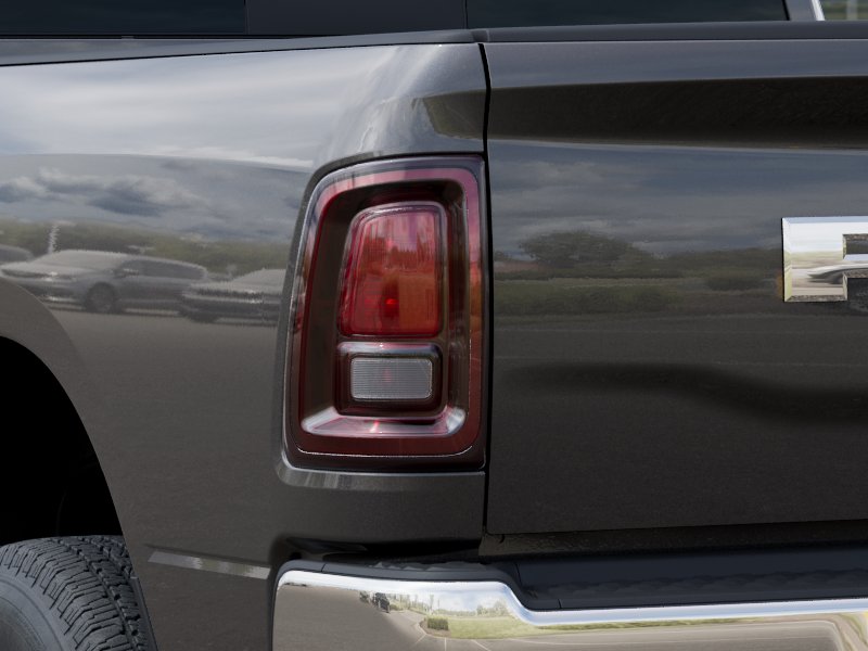 New 2026 Granite Crystal Metallic Clear-Coat Exterior Paint RAM Tradesman image 43