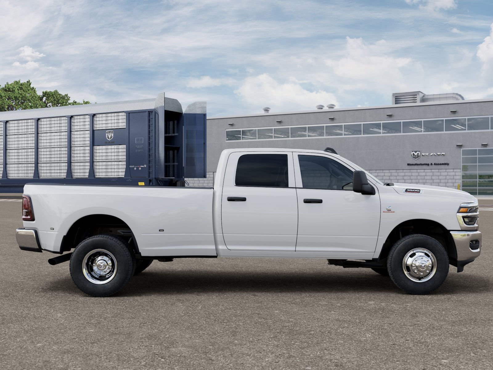 New 2026 Bright White Clear-Coat Exterior Paint RAM TRADESMAN image 21
