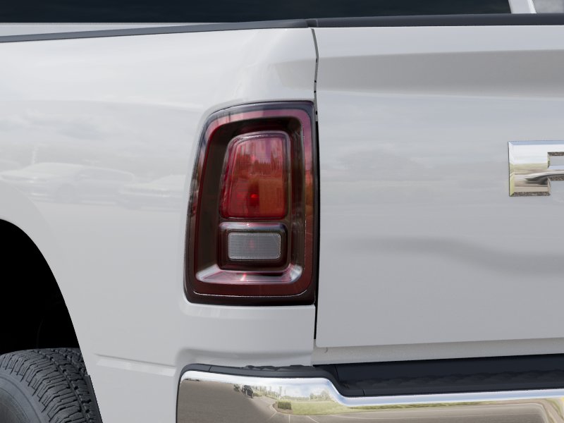 New 2026 Bright White Clear-Coat Exterior Paint RAM Tradesman image 35
