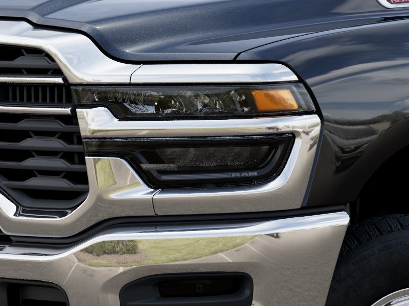 New 2026 Diamond Black Crystal Pearl-Coat Exterior Paint RAM Tradesman image 37