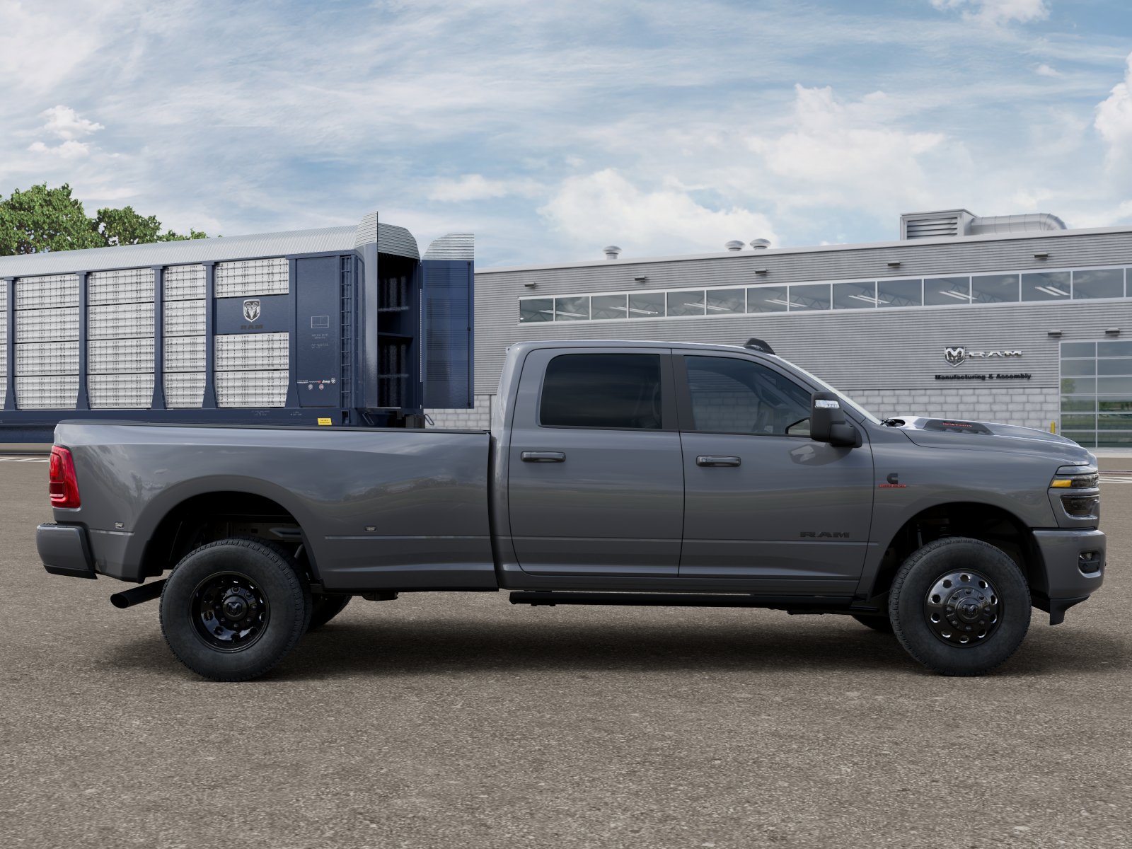 New 2026 Ceramic Gray Clear-Coat Exterior Paint RAM LARAMIE image 21