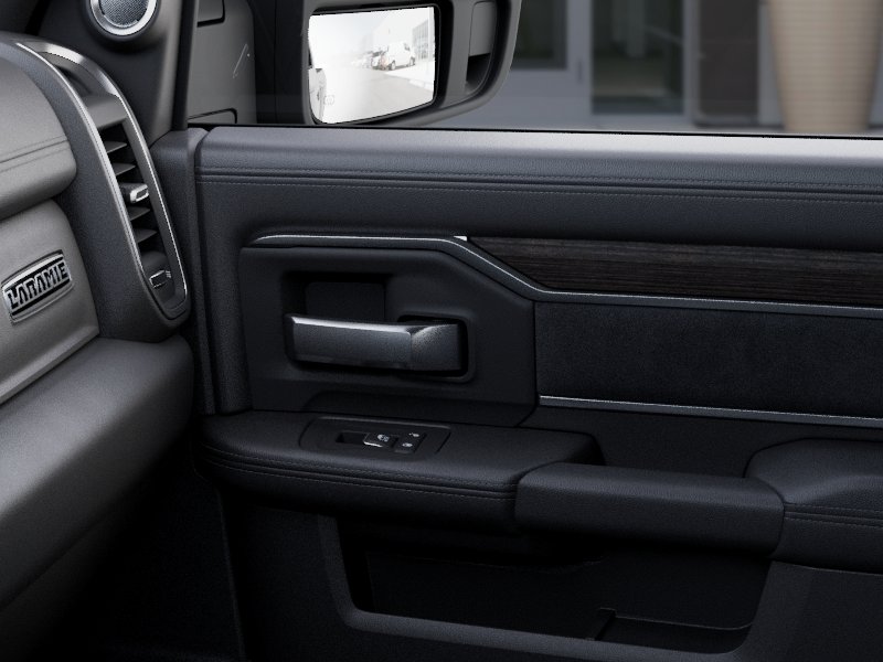 New 2026 Diamond Black Crystal Pearl-Coat Exterior Paint RAM Laramie image 59
