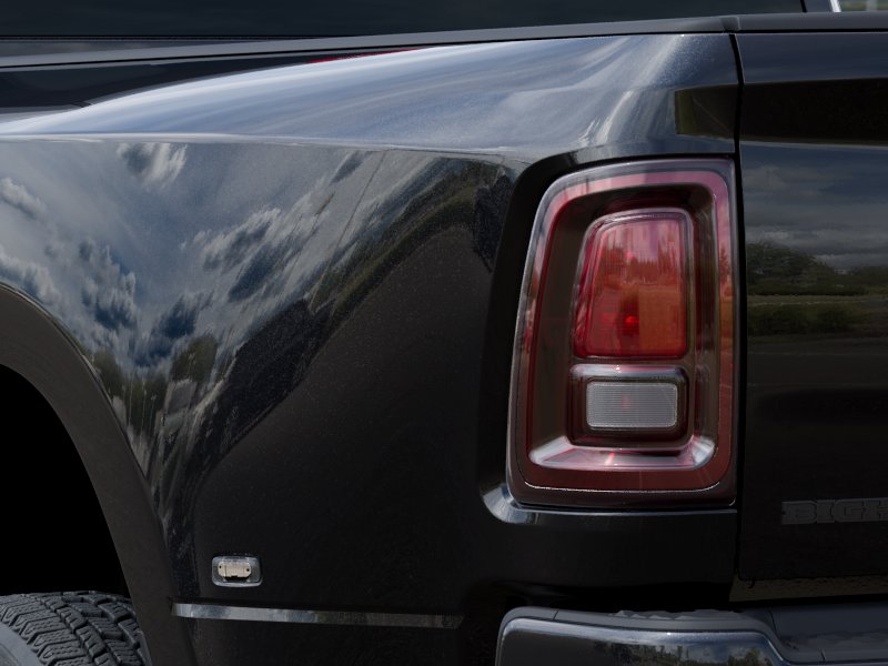 New 2026 Diamond Black Crystal Pearl-Coat Exterior Paint RAM Big Horn image 9