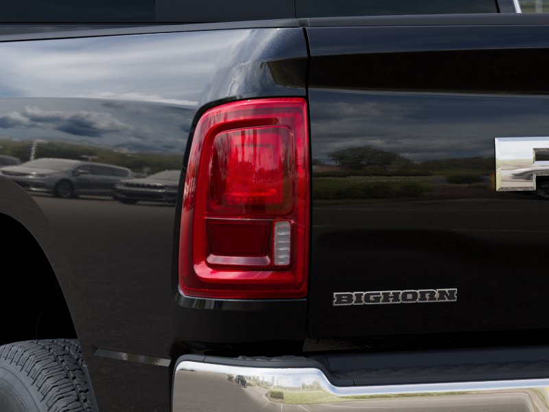 New 2026 Diamond Black Crystal Pearl-Coat Exterior Paint RAM Big Horn image 43