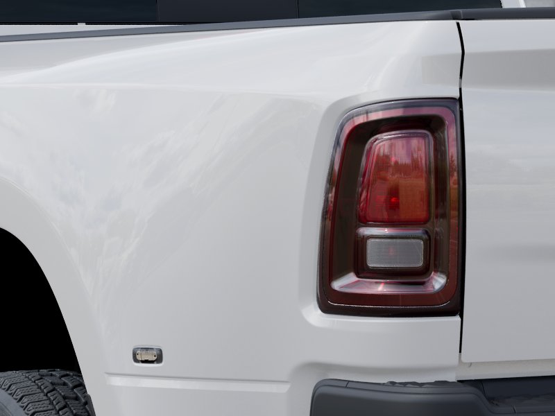 New 2026 Bright White Clear-Coat Exterior Paint RAM TRADESMAN image 9