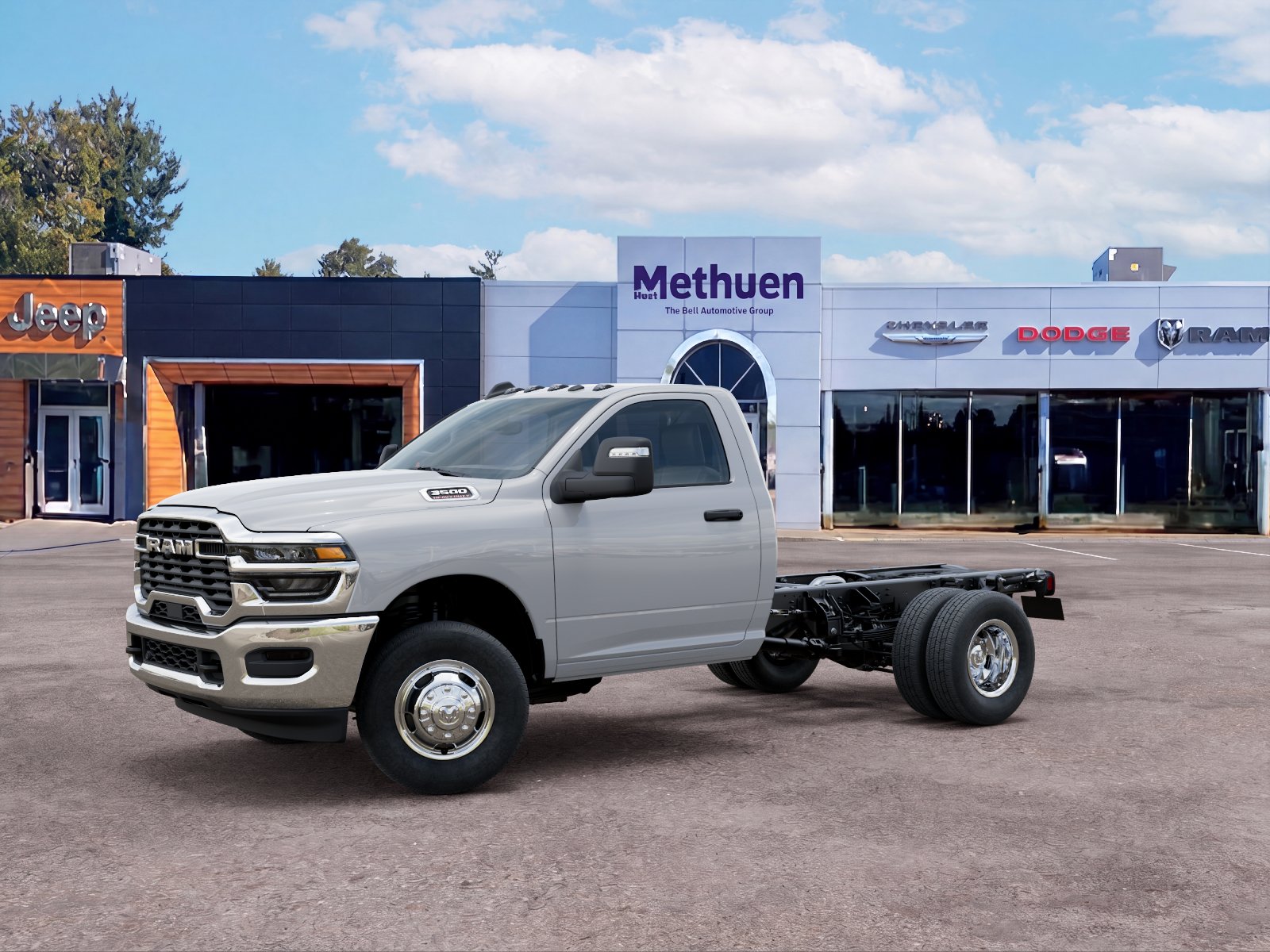 New 2026 Bright White Clear-Coat Exterior Paint RAM Tradesman image 28