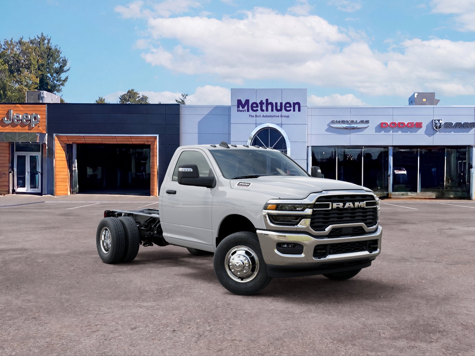 New 2026 Bright White Clear-Coat Exterior Paint RAM Tradesman image 31