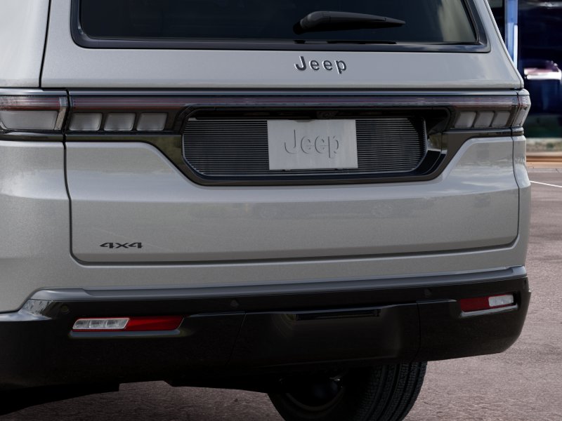 New 2026 Silver-Zynith Exterior Paint Jeep Limited Reserve image 29