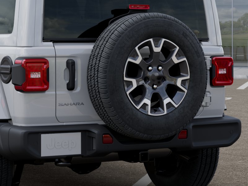 New 2026 Bright White Clear-Coat Exterior Paint Jeep WRANGLER 4-DOOR SAHARA image 113