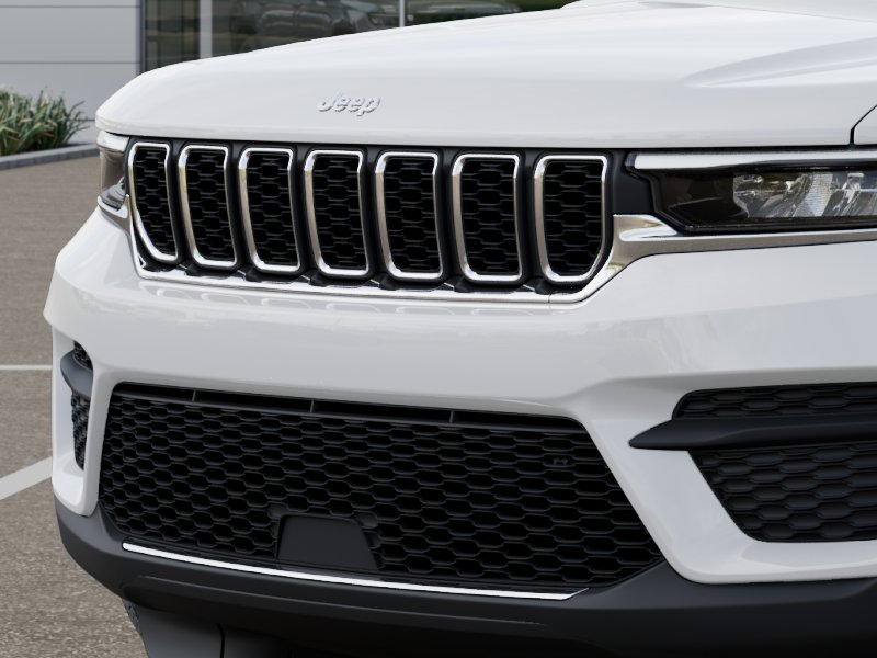 New 2027 Bright White Clear-Coat Paint Jeep Laredo image 38