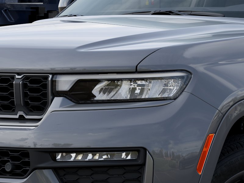 New 2027 Sting-Gray Clear-Coat Paint Jeep Limited image 10