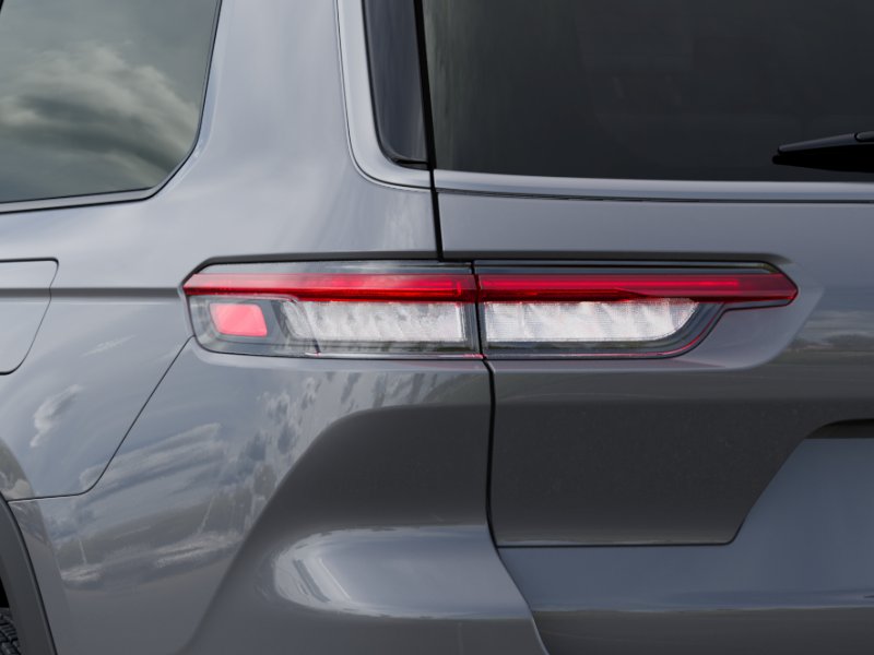 New 2027 Sting-Gray Clear-Coat Paint Jeep Laredo Altitude image 9