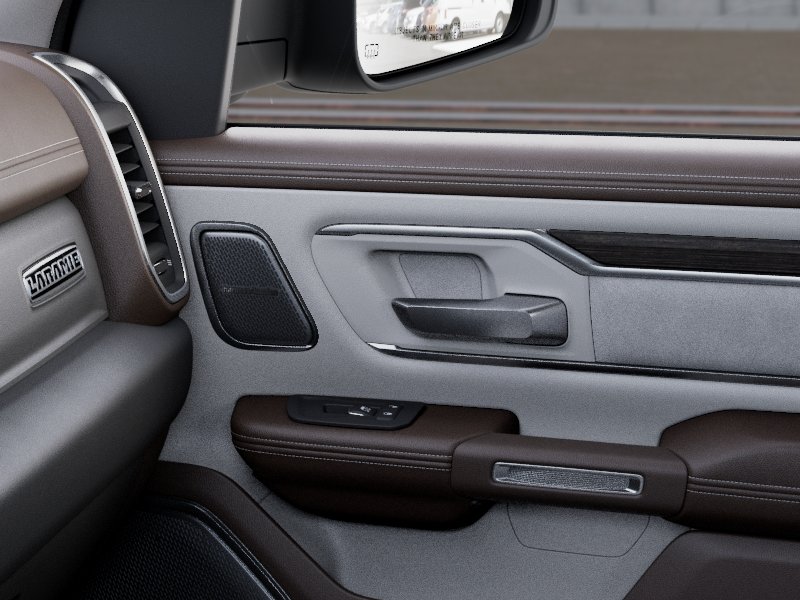 New 2027 Diamond Black Crystal Pearl-Coat Exterior Paint RAM LARAMIE image 25
