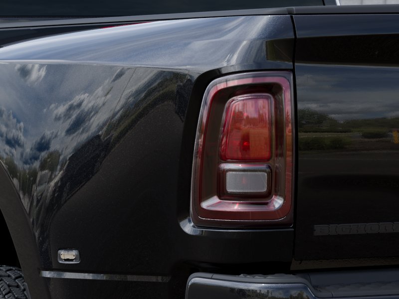 New 2027 Diamond Black Crystal Pearl-Coat Exterior Paint RAM BIG HORN image 9