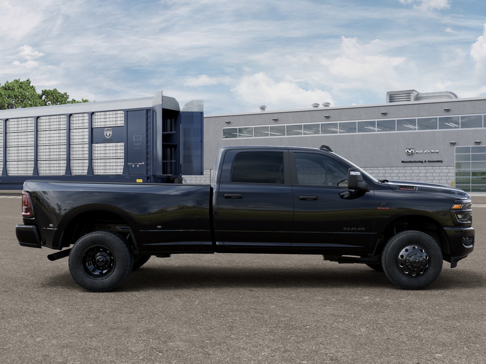 New 2027 Diamond Black Crystal Pearl-Coat Exterior Paint RAM BIG HORN image 21