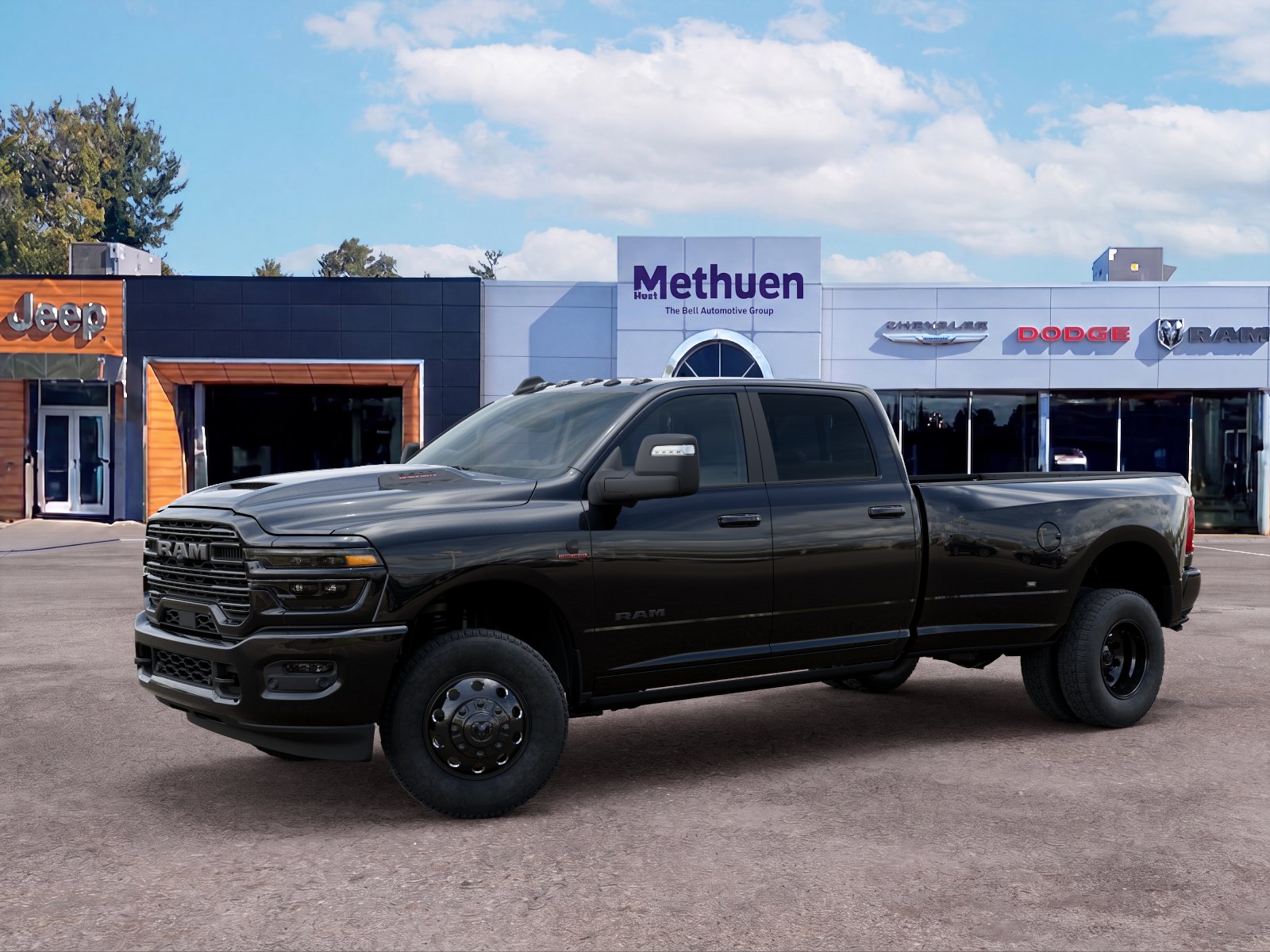 New 2027 Diamond Black Crystal Pearl-Coat Exterior Paint RAM Laramie image 28