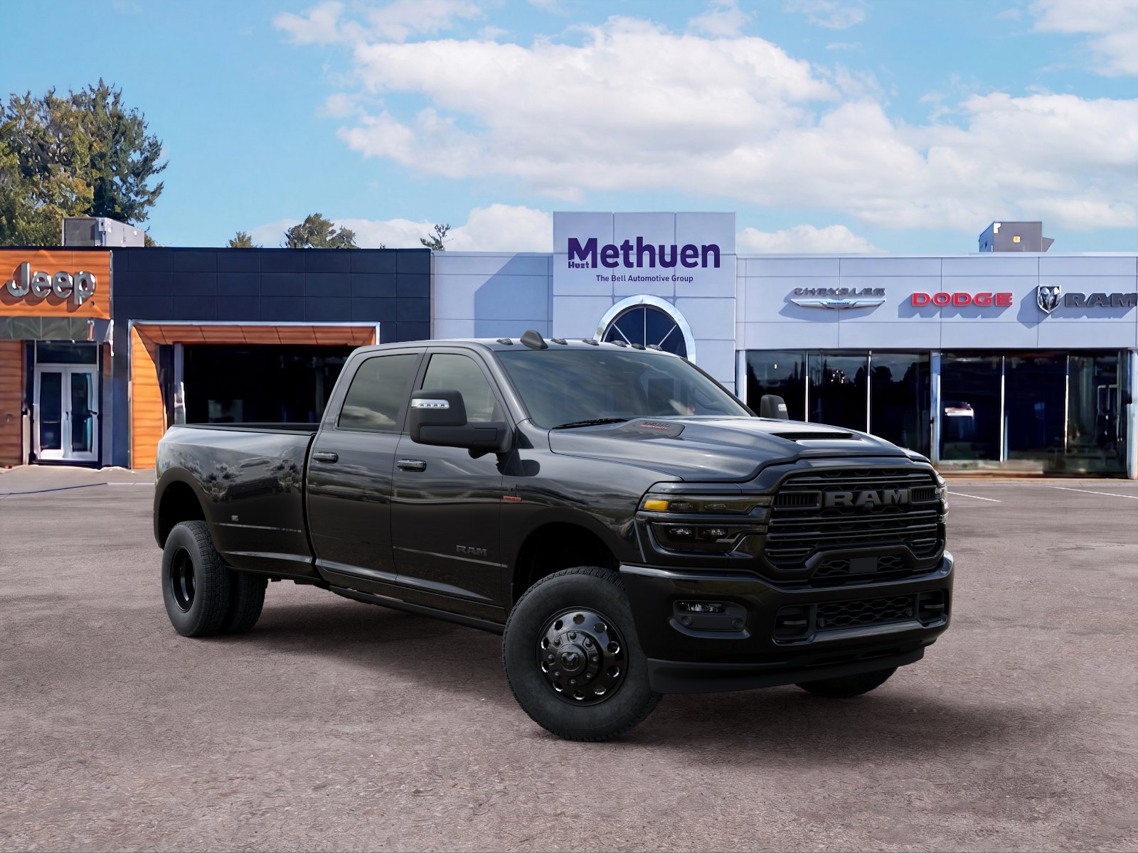 New 2027 Diamond Black Crystal Pearl-Coat Exterior Paint RAM Laramie image 31