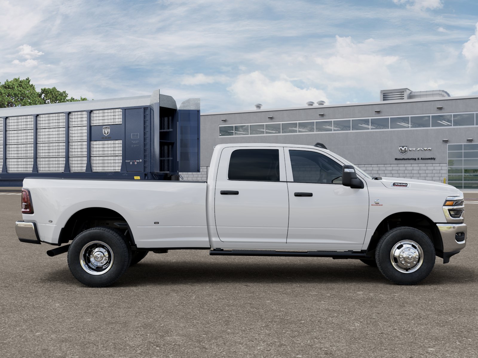New 2027 Bright White Clear-Coat Exterior Paint RAM TRADESMAN image 21